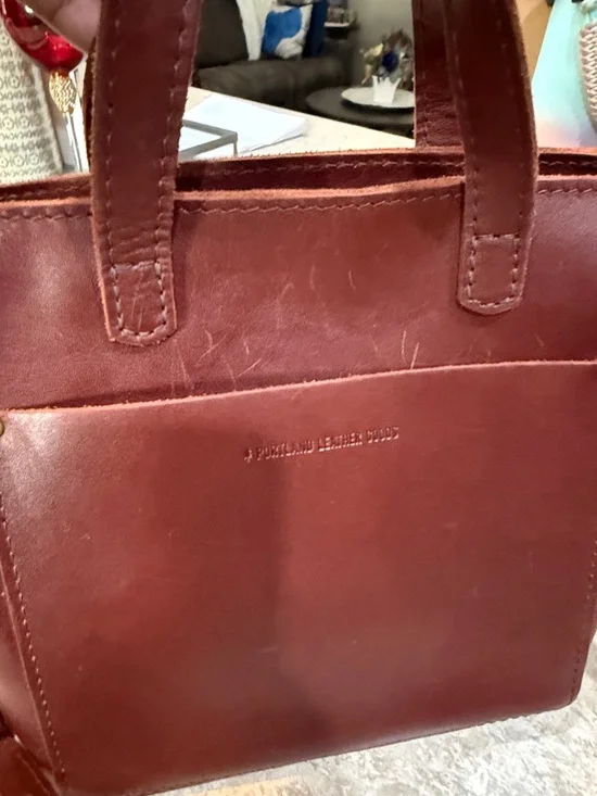 Portland Leather Burgundy Brown Compact Leather Tote - Picture 3 of 8